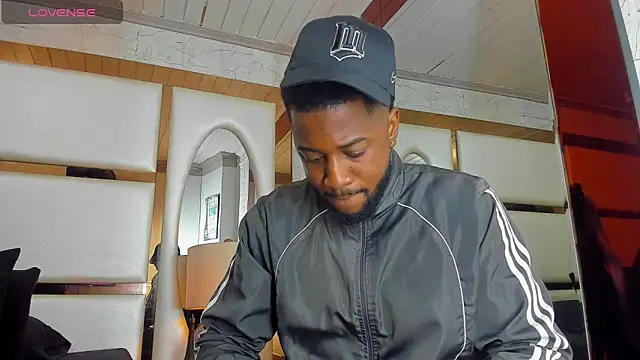 Snapshot of Drake_Nassir4 chatting on November 2025 02:16:01 PM Drake Nassir4 online show from November 2025 02:16:01 PM