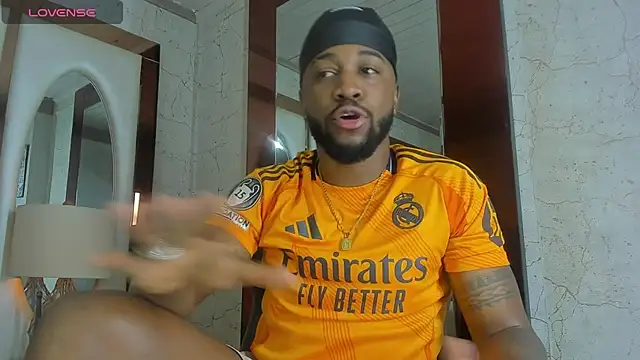 Snapshot of Drake_Nassir4 chatting on December 2025 02:37:02 PM Drake Nassir4 online show from December 2025 02:37:02 PM