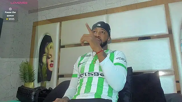 Snapshot of Drake_Nassir4 chatting on January 2026 08:58:02 PM Drake Nassir4 online show from January 2026 08:58:02 PM