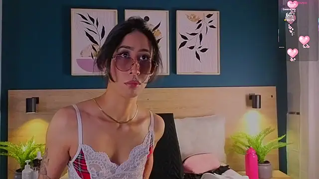 GabyPetit online show from September 2025 01:57:02 PM