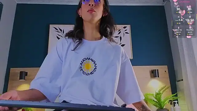 GabyPetit online show from September 2025 08:01:02 PM