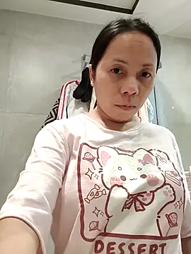 Snapshot of doggiepossession chatting on November 2025 06:46:02 AM doggiepossession online show from November 2025 06:46:02 AM