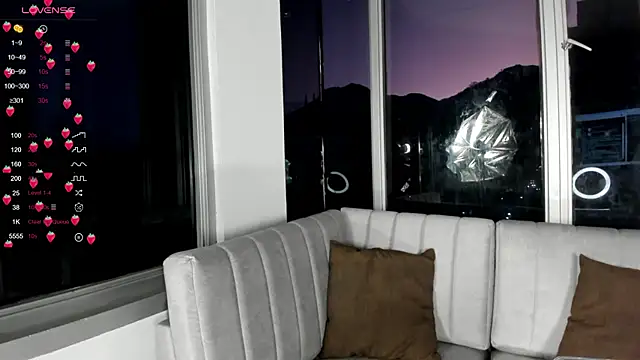 Snapshot of Megan_Lim chatting on January 2025 10:55:01 AM Megan Lim online show from January 2025 10:55:01 AM