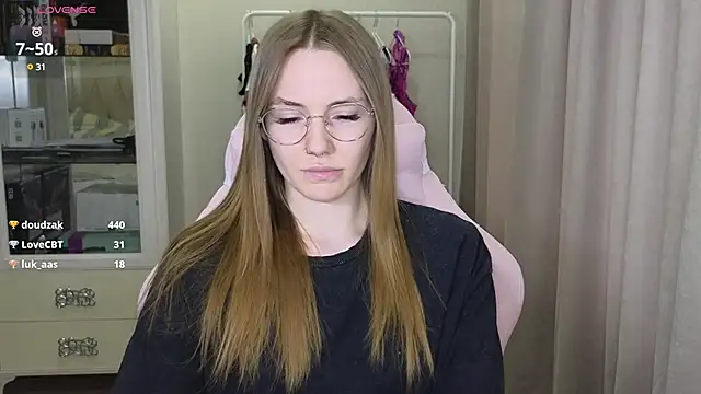 littlevildevil online show from February 2025 02:15:02 PM