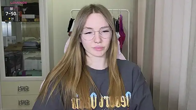 littlevildevil online show from February 2025 11:14:02 AM