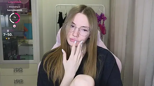 littlevildevil online show from March 2025 11:10:02 AM