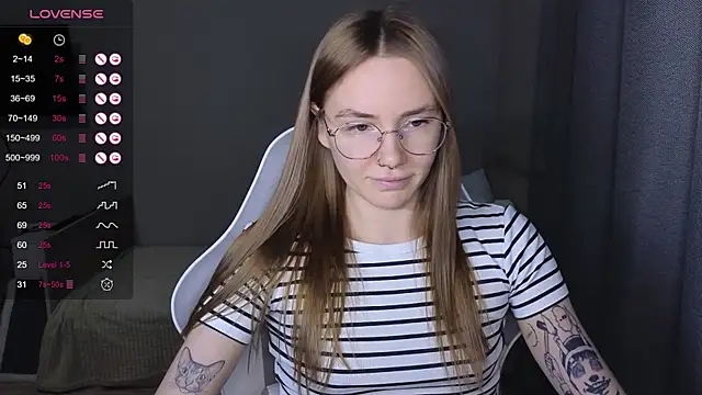 Snapshot of littlevildevil chatting on December 2025 11:03:02 AM littlevildevil online show from December 2025 11:03:02 AM