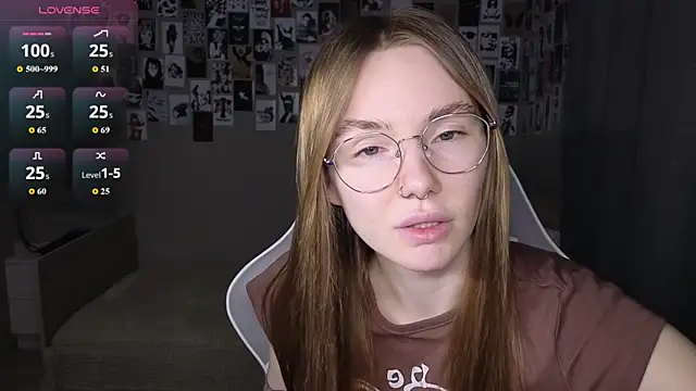 littlevildevil online show from May 2026 10:42:02 AM
