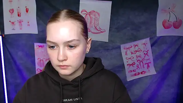 MademoiselleCl online show from February 2026 01:20:01 PM