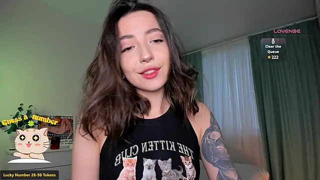 Snapshot of Oh_My_Dianee chatting on January 2025 07:25:02 AM Oh My Dianee online show from January 2025 07:25:02 AM