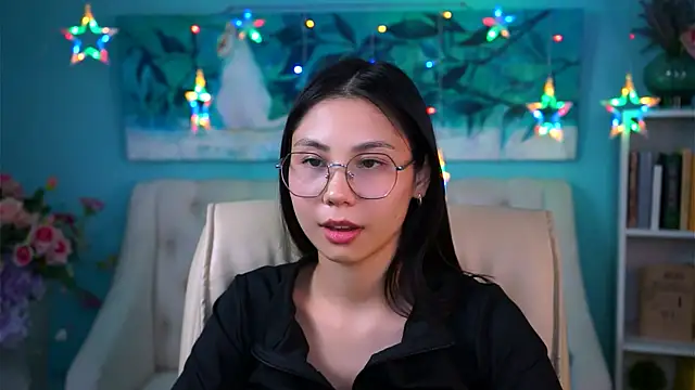 Snapshot of LittleSally__ chatting on December 2024 02:24:02 PM LittleSally online show from December 2024 02:24:02 PM