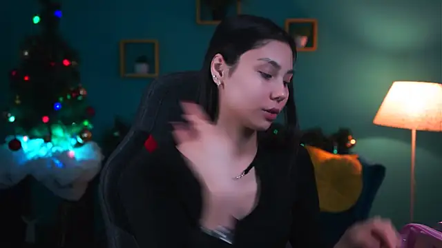 Snapshot of LittleSally__ chatting on December 2024 08:14:02 AM LittleSally online show from December 2024 08:14:02 AM