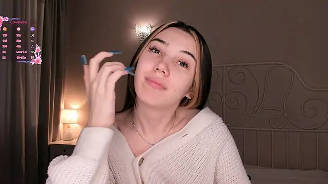 GillianDowdey online show from January 2025 07:48:01 AM