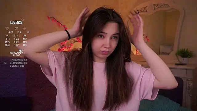 GillianDowdey online show from May 2026 03:24:02 AM