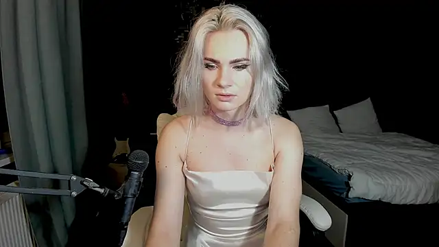 Snapshot of Milena_marshmalows chatting on December 2024 04:43:02 AM Milena marshmalows online show from December 2024 04:43:02 AM