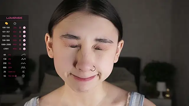 Snapshot of AislyEmbury chatting on January 2025 01:41:01 AM AislyEmbury online show from January 2025 01:41:01 AM