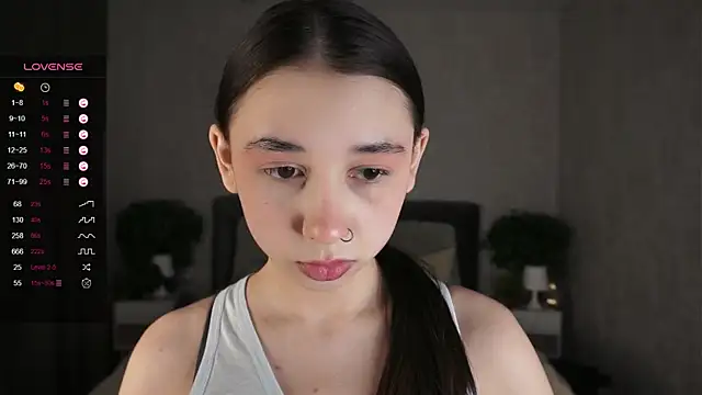 Snapshot of AislyEmbury chatting on January 2025 07:07:01 PM AislyEmbury online show from January 2025 07:07:01 PM