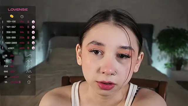 Snapshot of AislyEmbury chatting on February 2025 08:13:02 PM AislyEmbury online show from February 2025 08:13:02 PM