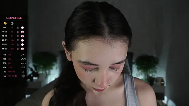 Snapshot of AislyEmbury chatting on February 2025 07:06:01 PM AislyEmbury online show from February 2025 07:06:01 PM