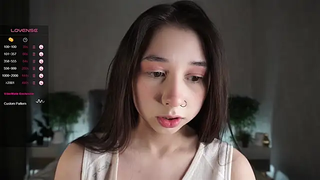 Snapshot of AislyEmbury chatting on February 2025 07:43:02 PM AislyEmbury online show from February 2025 07:43:02 PM