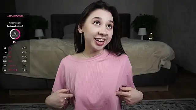 Snapshot of AislyEmbury chatting on March 2025 08:44:02 PM AislyEmbury online show from March 2025 08:44:02 PM