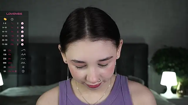 Snapshot of AislyEmbury chatting on March 2025 07:20:02 PM AislyEmbury online show from March 2025 07:20:02 PM