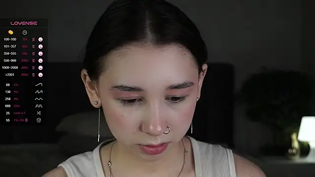 Snapshot of AislyEmbury chatting on March 2025 07:34:02 PM AislyEmbury online show from March 2025 07:34:02 PM