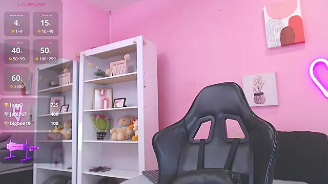 Snapshot of Ian_Castillo_ chatting on January 2025 02:30:02 PM Ian Castillo online show from January 2025 02:30:02 PM