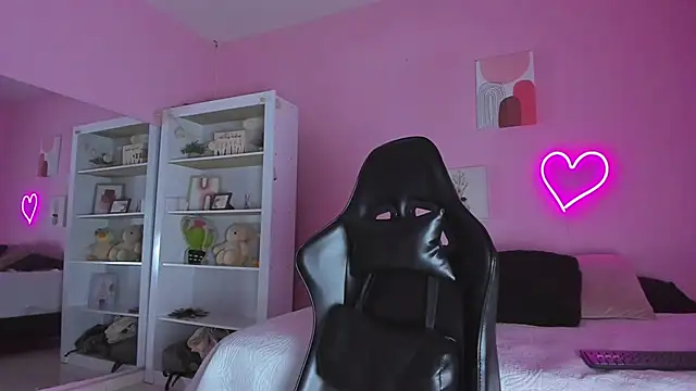 Snapshot of Ian_Castillo_ chatting on February 2025 11:21:02 AM Ian Castillo online show from February 2025 11:21:02 AM