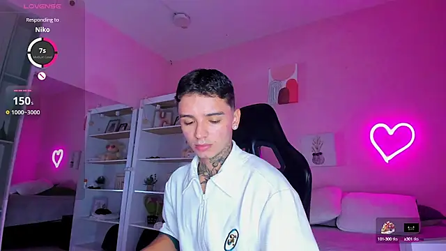 Snapshot of Ian_Castillo_ chatting on September 2025 11:21:02 AM Ian Castillo online show from September 2025 11:21:02 AM