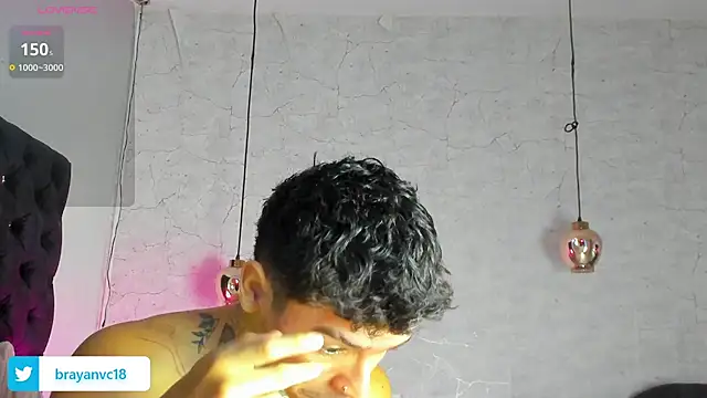 Snapshot of Ian_Castillo_ chatting on October 2025 11:18:01 AM Ian Castillo online show from October 2025 11:18:01 AM