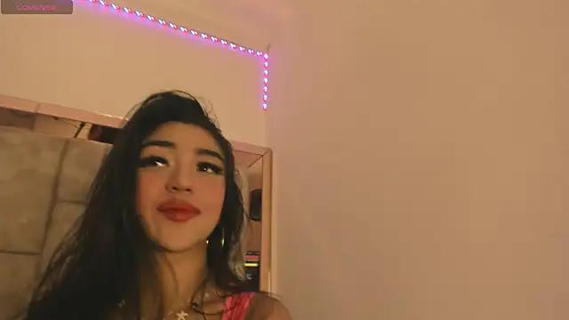 Oliviaa Evans online show from April 2026 07:45:01 AM