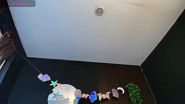 Aaron Jassell1 online show from October 2025 01:13:01 PM