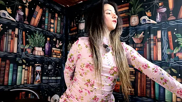 julietta   jackson online show from April 2026 08:09:01 PM