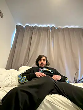 wolfwhite95 online show from November 2025 11:11:02 AM