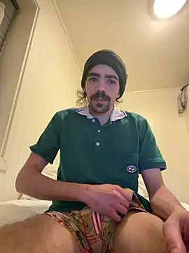 wolfwhite95 online show from March 2026 11:10:02 PM