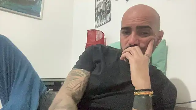 alessandromori91 online show from September 2025 07:08:02 PM