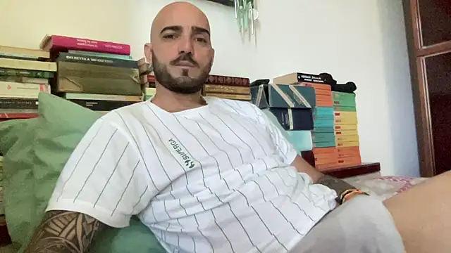alessandromori91 online show from April 2026 09:18:01 AM