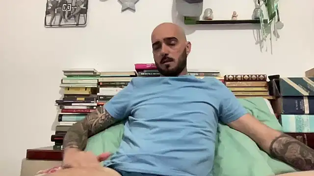 alessandromori91 online show from April 2026 08:29:02 PM