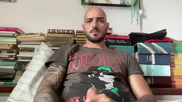Snapshot of alessandromori91 chatting on June 2026 05:43:02 AM alessandromori91 online show from June 2026 05:43:02 AM