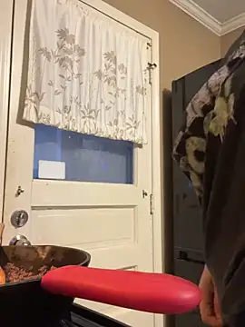 Snapshot of Big-Tits-McGee chatting on December 2024 11:21:01 PM Big-Tits-McGee online show from December 2024 11:21:01 PM