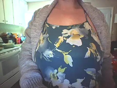 Snapshot of Big-Tits-McGee chatting on February 2025 03:05:02 PM Big-Tits-McGee online show from February 2025 03:05:02 PM