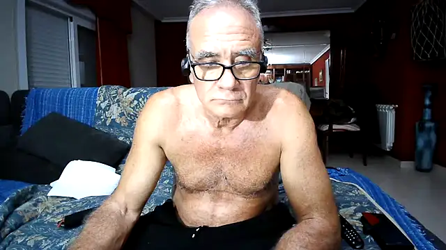 maduroguapo online show from April 2026 09:24:01 PM