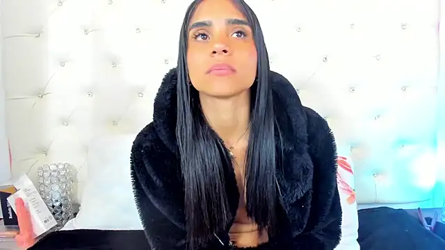 sophie pariss online show from February 2025 06:40:01 AM