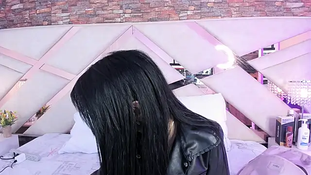 sophie pariss online show from October 2025 02:54:02 AM