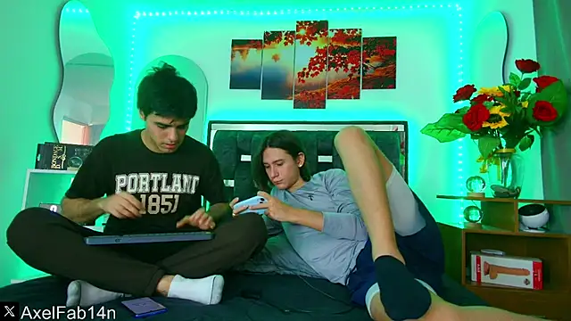 Alex and Fabian online show from February 2025 07:05:01 PM