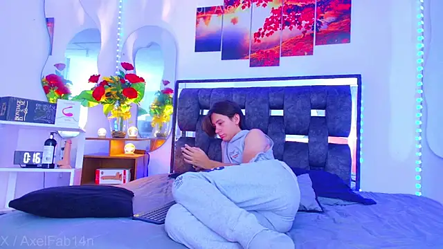 Alex and Fabian online show from September 2025 07:57:02 PM