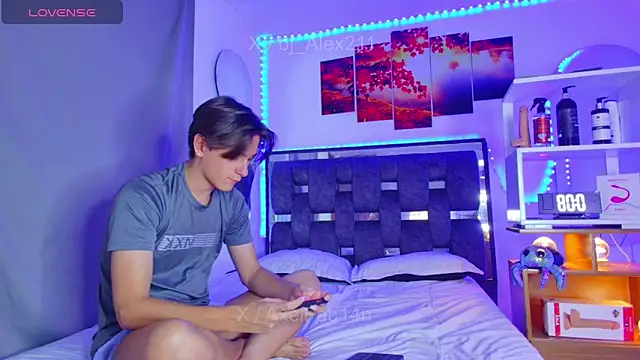 Alex and Fabian online show from June 2026 08:33:02 PM