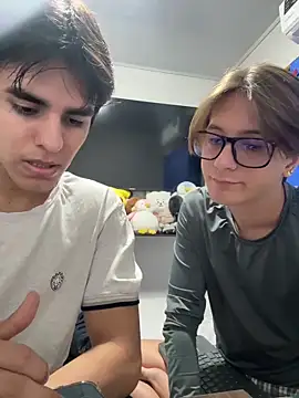 Alex and Fabian online show from June 2026 11:29:01 PM