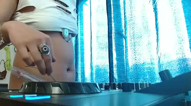 Snapshot of fenixmfx19 chatting on January 2025 06:15:01 PM fenixmfx19 online show from January 2025 06:15:01 PM